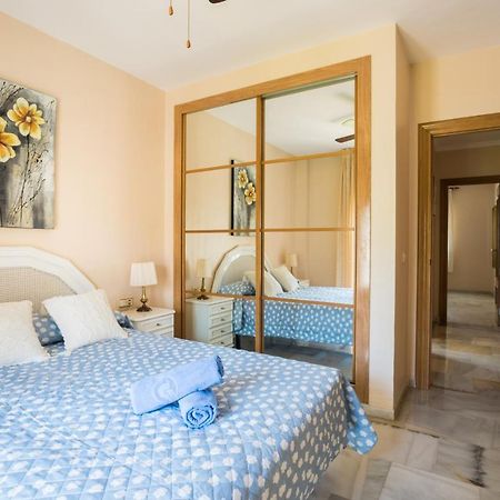 Erisa II Apartment ตอร์เรโมลิโนส ภายนอก รูปภาพ