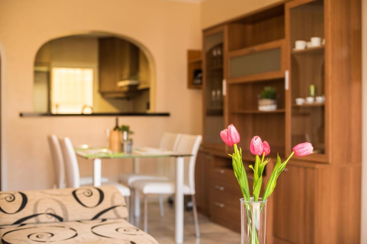 Erisa II Apartment ตอร์เรโมลิโนส ภายนอก รูปภาพ